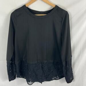 Doe & Rae Lace Bottom Button Back Blouse Size Small